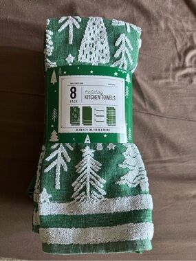 Holiday Kitchen Towels - Green & White (8-Pack)